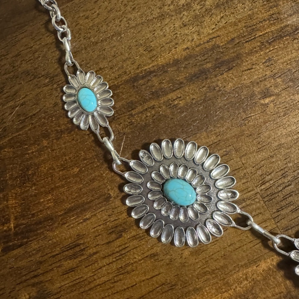 SHEIN Silver and Turquoise Floral Belt - Picture 2 of 2